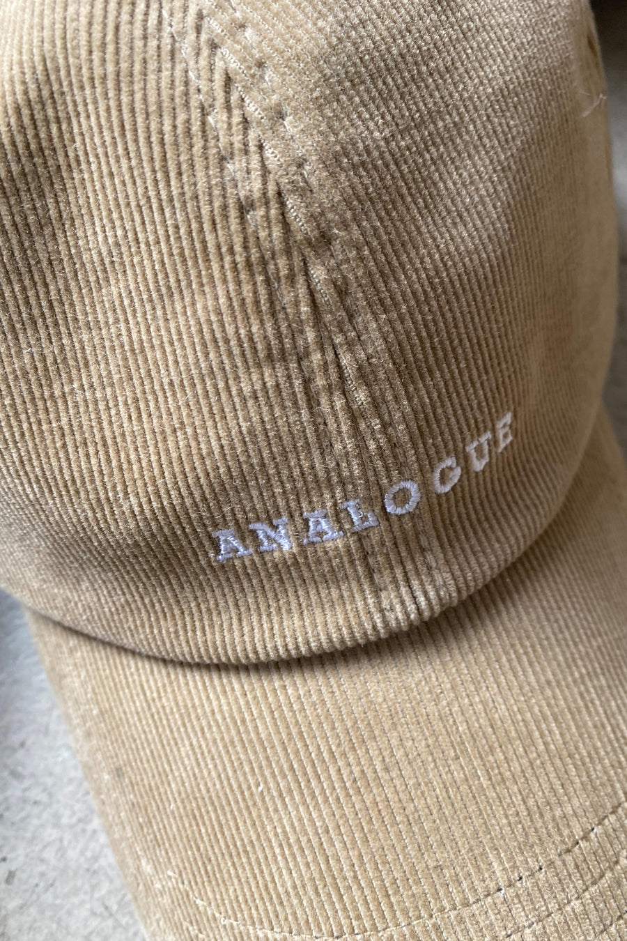 Analogue cap (black, beige)