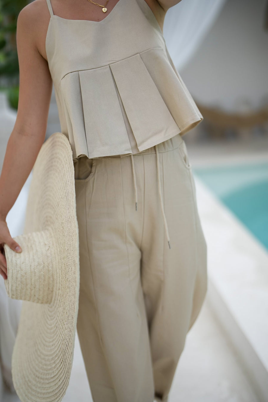 <OUTLET item> flare cami top &amp; pants Co-ord (beige)