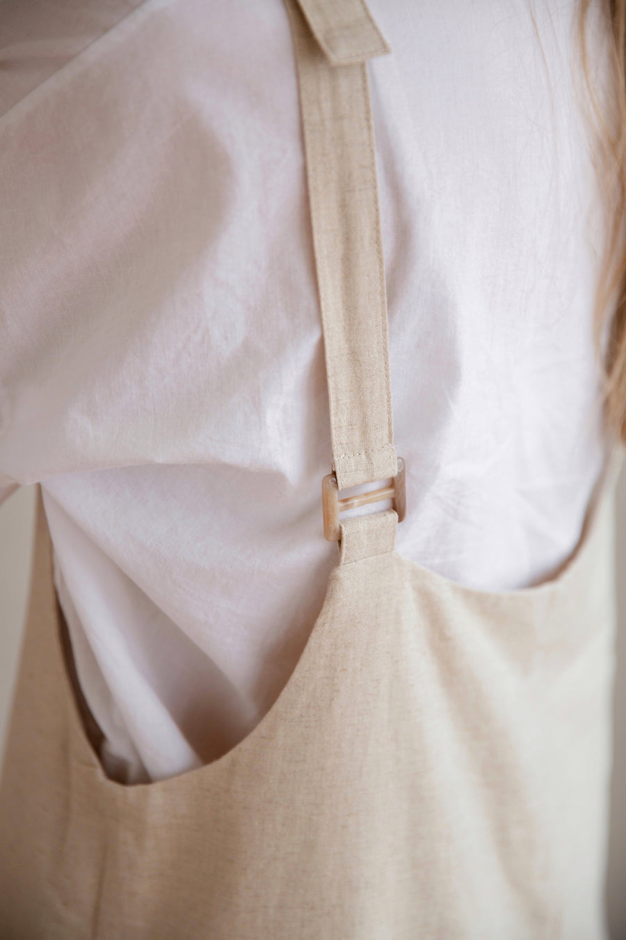 casual linen salopette (MILK TEA)
